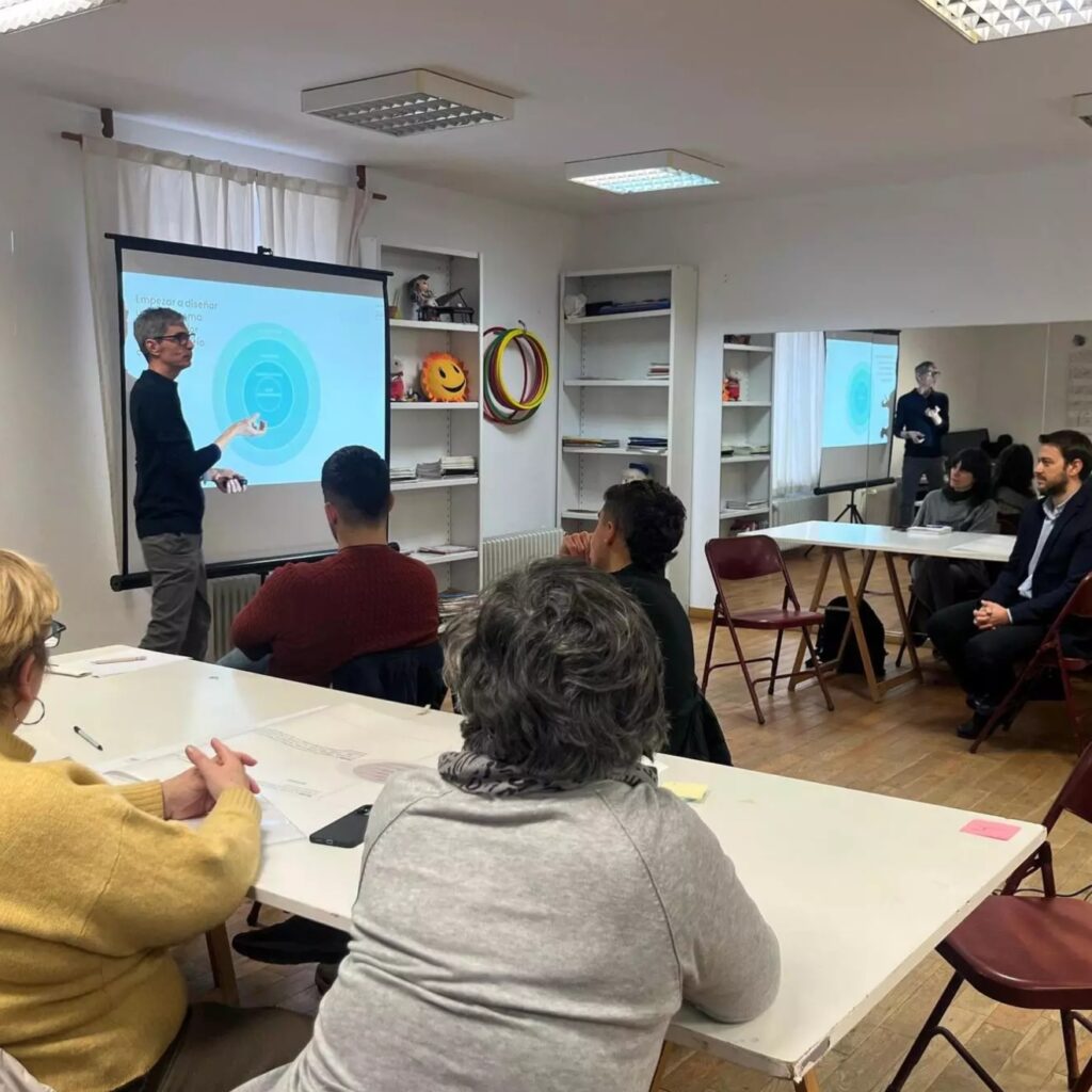 La Comunidad impulsa talleres de emprendimiento en la Sierra Norte