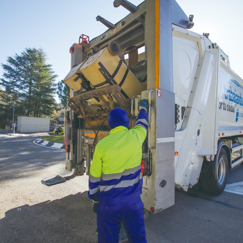Reciclaje en Alcobendas: guía de uso de las islas ecológicas y horarios de recogida de residuos